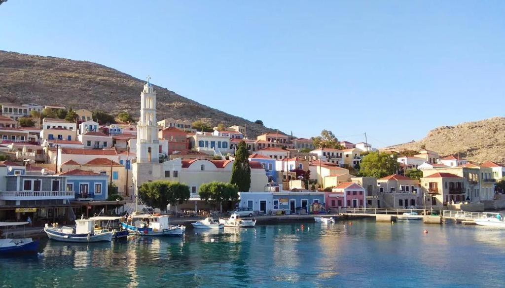 Marina Castellana Studios II Chalki Town Extérieur photo