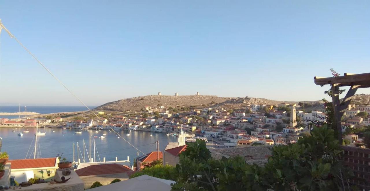 Marina Castellana Studios II Chalki Town Extérieur photo