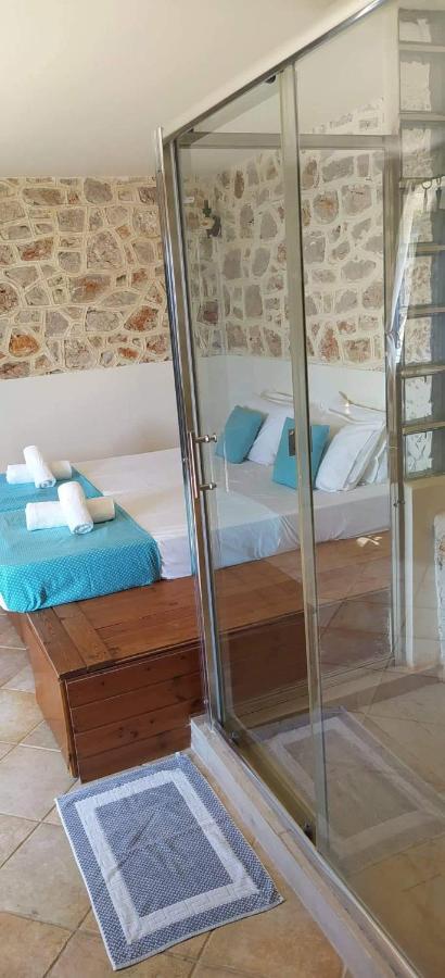 Marina Castellana Studios II Chalki Town Extérieur photo