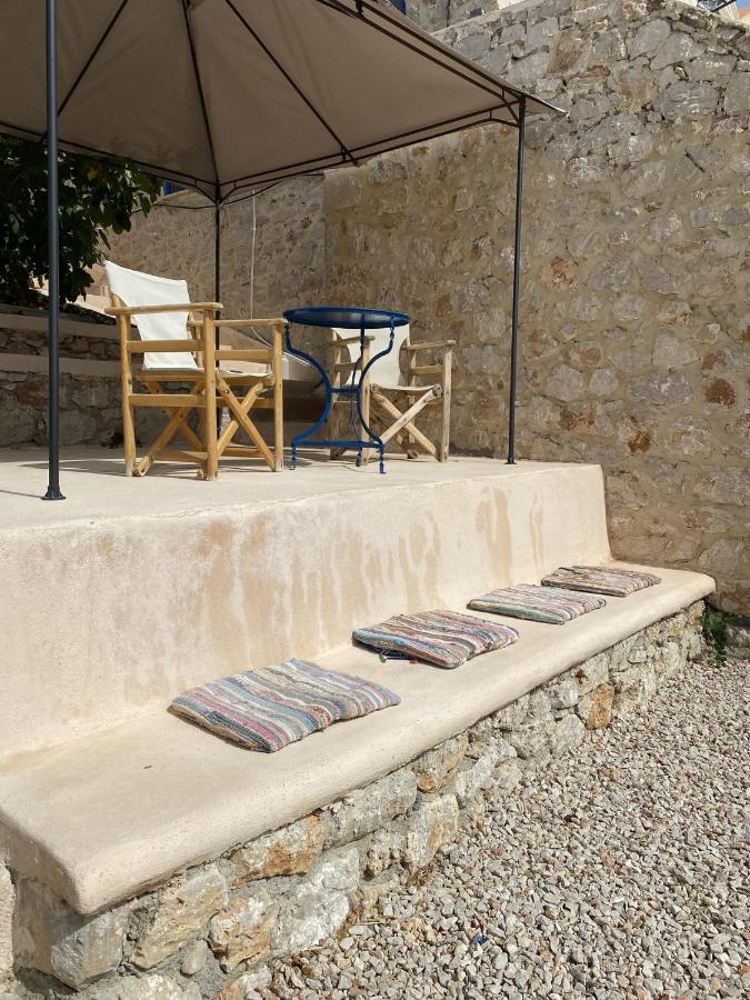 Marina Castellana Studios II Chalki Town Extérieur photo