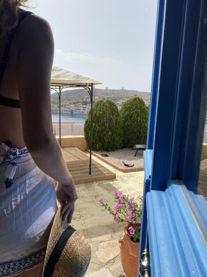 Marina Castellana Studios II Chalki Town Extérieur photo