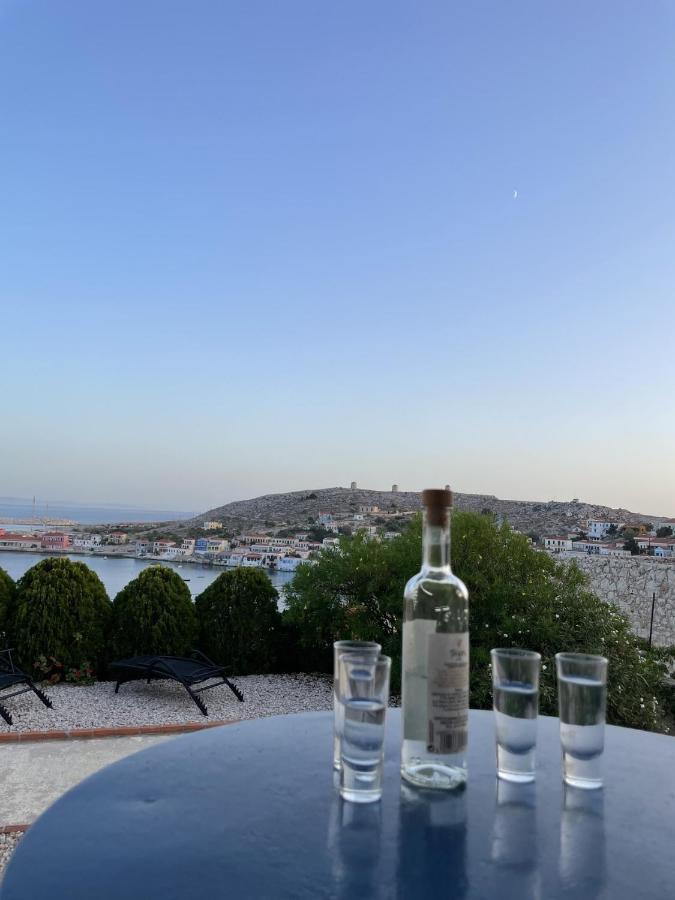 Marina Castellana Studios II Chalki Town Extérieur photo