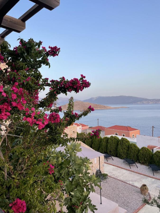 Marina Castellana Studios II Chalki Town Extérieur photo